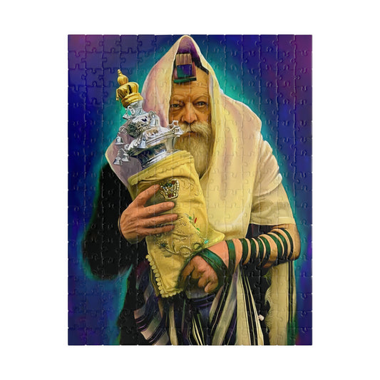 הרבי מליובאוויטש מחזיק פאזל ספר תורה